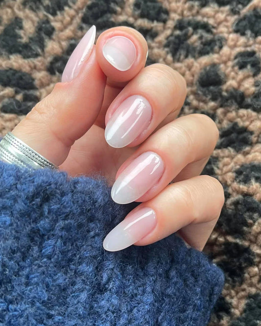 Breeze Polish on a woman's nails